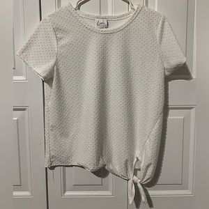 Livi by Olivia Rae Side Tie popcorn detail T shirt